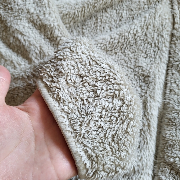 aritzia TNA fleece Jacket - Picture 2 of 4